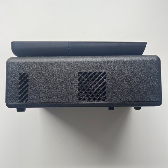 Brand new used once Epson LCD projector model HA23A - Picture 5 of 8